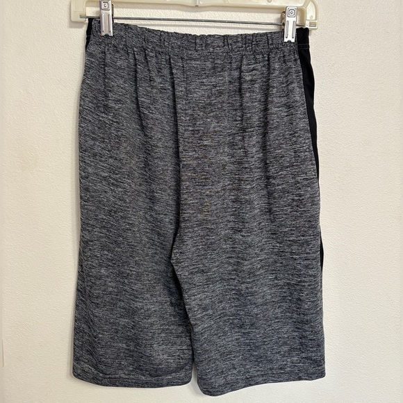 Boys RBX athletic shorts size XL - Picture 6 of 6